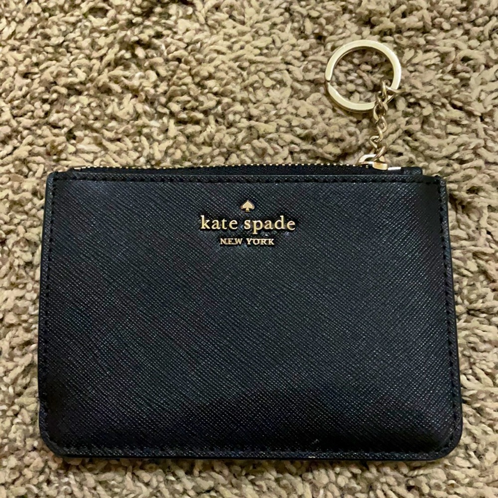 Kate spade small wallet, hardly used.